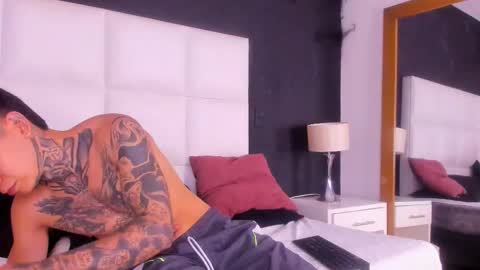 andrew_sanders69 online show from January 13, 7:43 pm