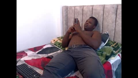 andrewburke06 online show from December 3, 10:43 pm