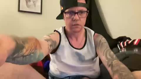 Snapshot of androxkade chatting on October 14, 9:56 am androxkade online show from October 14, 9:56 am