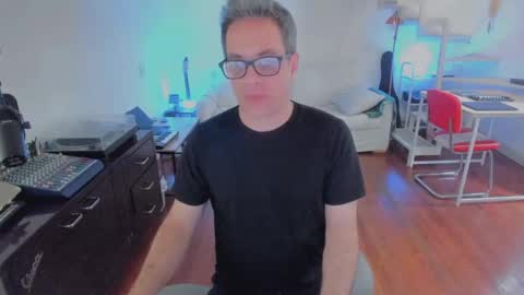 Andrew online show from October 2, 3:00 pm