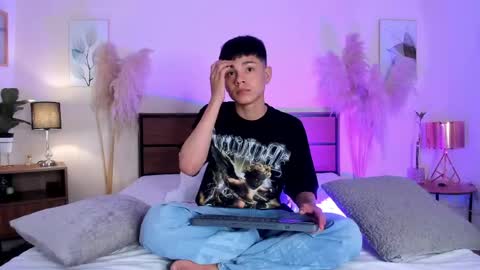 Andy online show from May 25, 5:08 pm