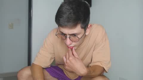 andy_collins__ online show from January 6, 11:09 pm