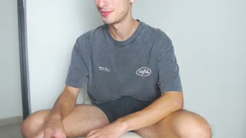 andy_collins__ online show from February 5, 2:37 am