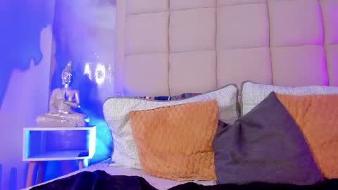  Andy  online show from November 28, 2:46 pm