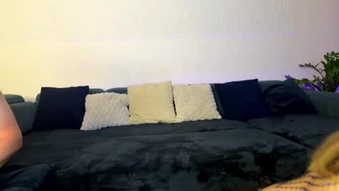 andy_velvet online show from June 26, 9:20 pm