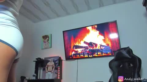 Snapshot of andy_walker_ chatting on February 22, 8:31 pm Andres online show from February 22, 8:31 pm