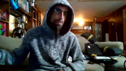 Snapshot of andybadass chatting on December 17, 9:28 am andybadass online show from December 17, 9:28 am