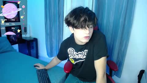 Snapshot of andyboy_19 chatting on February 7, 11:45 pm andy online show from February 7, 11:45 pm