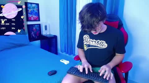 Snapshot of andyboy_19 chatting on March 6, 10:58 pm andy online show from March 6, 10:58 pm