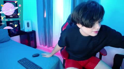 Snapshot of andyboy_19 chatting on March 11, 9:59 pm andy online show from March 11, 9:59 pm