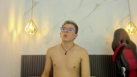 andyfame11 online show from February 11, 6:56 pm