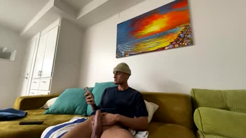 andygranatelix online show from December 19, 6:42 am