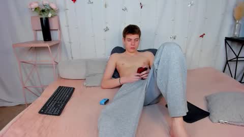 Mandy and Andy online show from January 9, 12:38 am