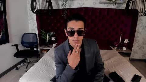 Andy Joy  online show from May 31, 11:53 am