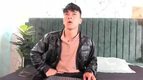 Andy Joy  online show from July 31, 11:33 am