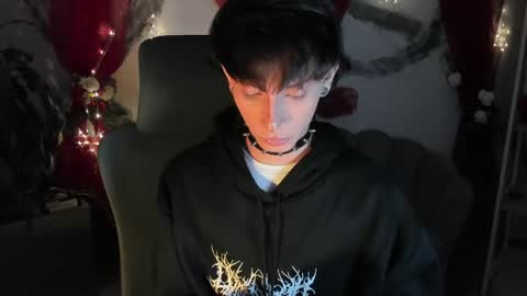 Andy online show from April 17, 10:34 pm