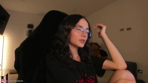      online show from February 4, 2:26 am