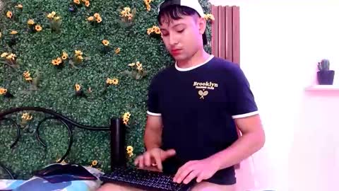 angel online show from October 28, 4:19 pm