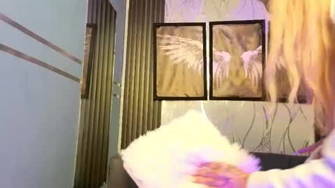 Angel-dragun online show from May 30, 3:27 am
