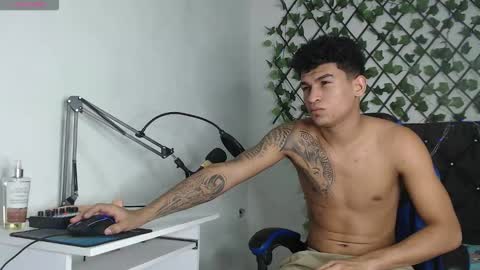 Angel online show from October 31, 8:31 pm