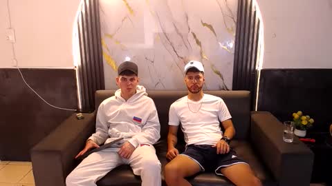 angel_villareal_ online show from March 5, 5:16 am