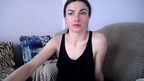 Snapshot of angel_zoe77 chatting on March 9, 12:42 pm Zoe online show from March 9, 12:42 pm