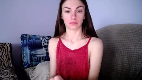 Snapshot of angel_zoe77 chatting on October 13, 8:16 am Zoe online show from October 13, 8:16 am