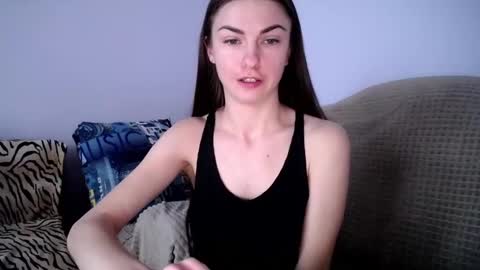 Snapshot of angel_zoe77 chatting on February 14, 11:42 am Zoe online show from February 14, 11:42 am