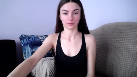 Snapshot of angel_zoe77 chatting on March 4, 9:18 am Zoe online show from March 4, 9:18 am