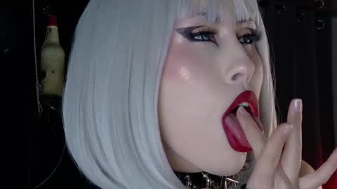 Angela help me reach 100 thumbs up online show from October 1, 2:32 am