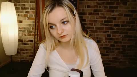 angelabunny_ online show from June 3, 2:33 pm