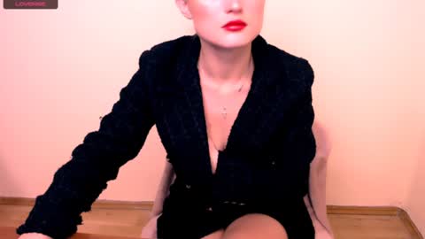 Snapshot of angelalice_ chatting on December 9, 10:22 am Alice online show from December 9, 10:22 am