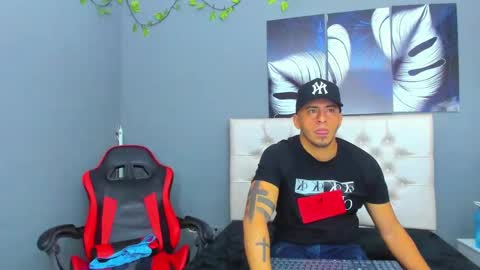 Angel And Cris online show from September 26, 1:41 pm