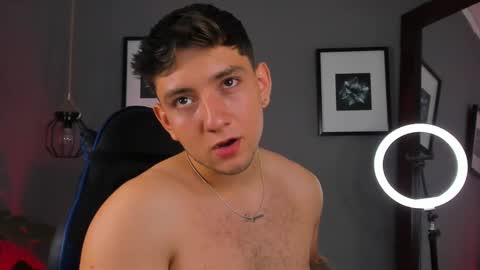 angelbell19 online show from March 12, 11:54 pm