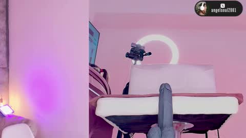 angel online show from March 9, 8:19 am