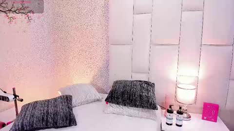 angeles_bust online show from February 8, 8:34 pm