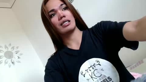 Yhanna online show from December 9, 2:56 am