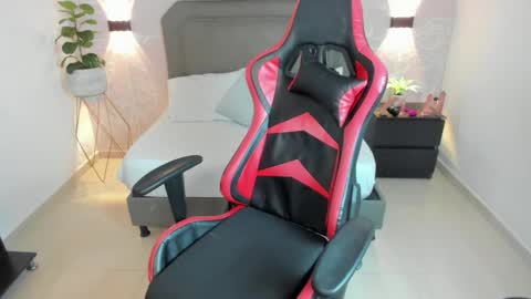 A N G E L I C A online show from February 21, 2:06 pm