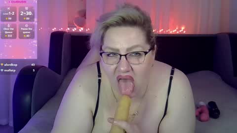 AngelinaGlam online show from April 2, 3:41 pm