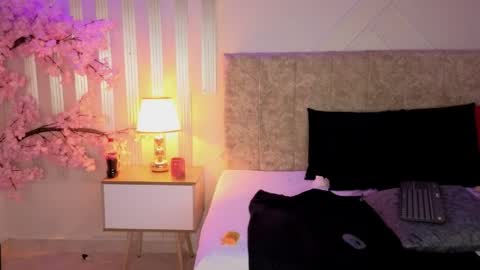 angelinarouse_ online show from April 21, 12:47 am