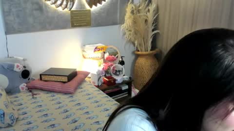 Angeline Smith  online show from October 26, 5:41 am