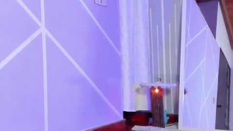 Snapshot of angelique_murphy chatting on February 8, 7:59 am Angelique Murphy online show from February 8, 7:59 am