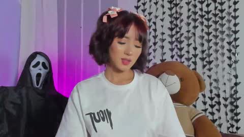 Snapshot of angelique_murphy chatting on October 30, 7:20 am Angelique Murphy online show from October 30, 7:20 am