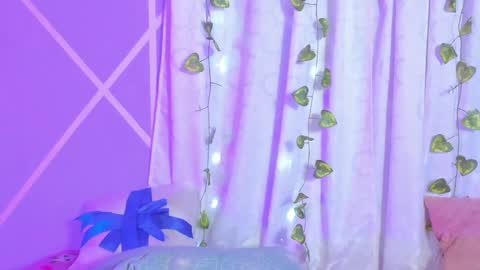 Snapshot of angelique_murphy chatting on January 15, 10:59 am Angelique Murphy online show from January 15, 10:59 am