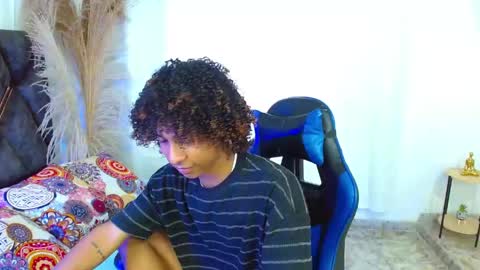 Angel online show from May 19, 9:22 pm