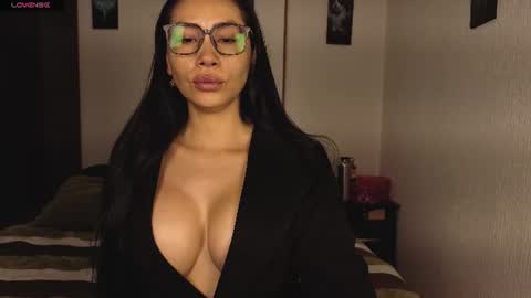  ANGELA ISABELLA  online show from July 31, 12:28 pm