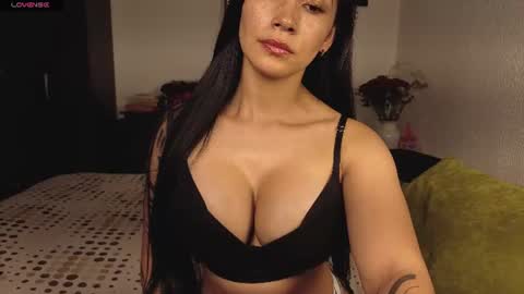  ANGELA ISABELLA  online show from June 11, 11:25 pm