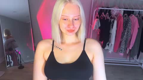 Cutie online show from July 10, 4:12 pm
