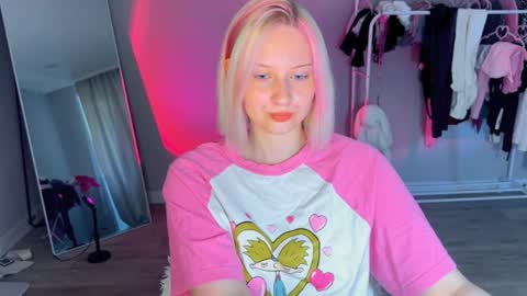 Cutie online show from May 31, 10:14 am