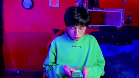 Snapshot of angellonfire chatting on March 9, 11:35 pm Angel  online show from March 9, 11:35 pm